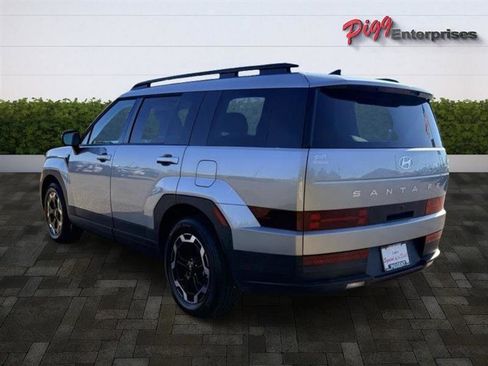 Used 2025 Hyundai Santa Fe SEL image 2