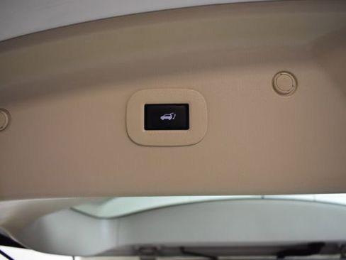 Used 2017 INFINITI QX80 2WD w/ Driver Assistance Package image 35