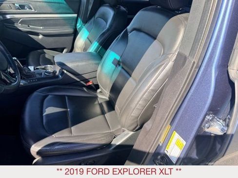 Used 2019 Ford Explorer XLT w/ Equipment Group 202A AWD/4WD image 11