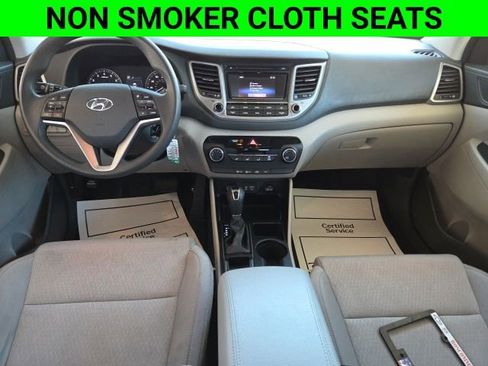 Used 2017 Hyundai Tucson SE AWD/4WD image 2