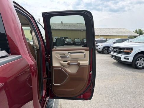 Used 2020 RAM 1500 Laramie AWD/4WD image 44