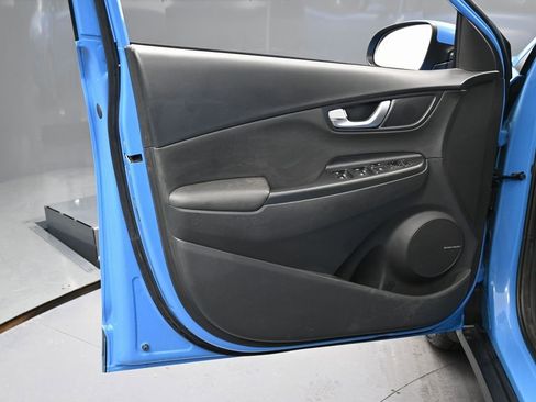 Used 2023 Hyundai Kona Limited image 37