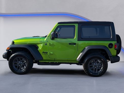 Used 2026 Jeep Wrangler Sport AWD/4WD image 6