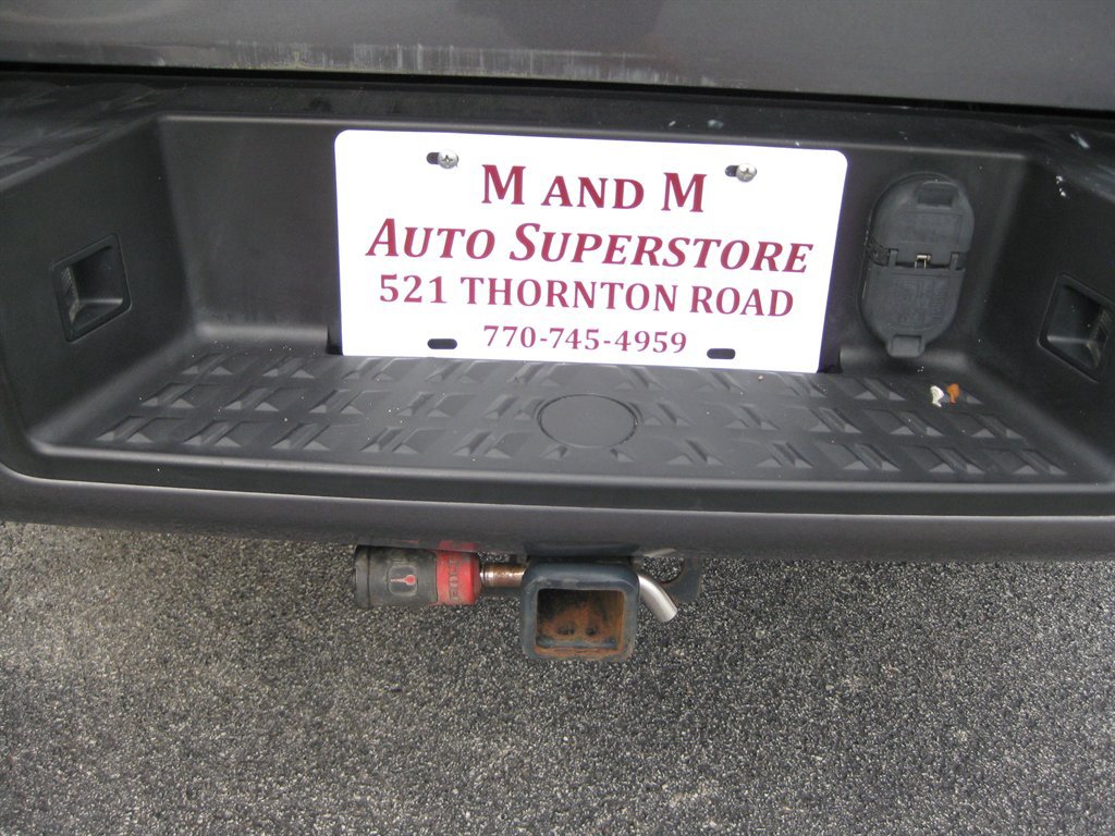 Used 2017 Nissan Titan SV AWD/4WD image 10