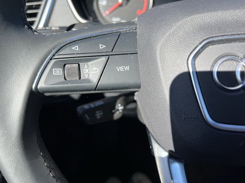 Used 2024 Audi Q5 2.0T Premium image 19