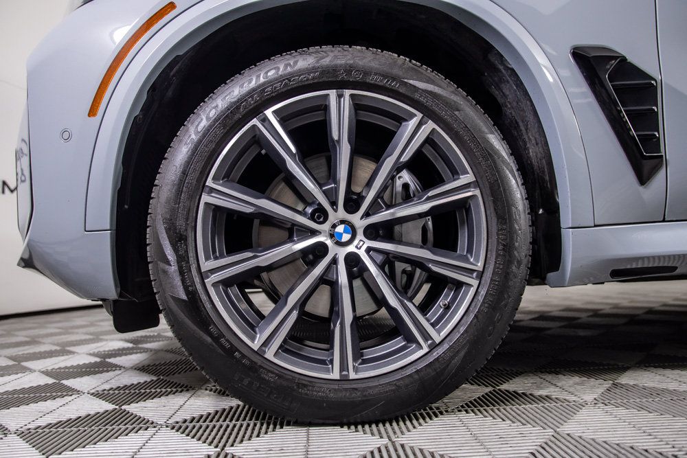 Used 2025 BMW X5 sDrive40i w/ M Sport Package RWD image 37
