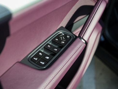 New 2026 Porsche Cayenne Coupe AWD/4WD image 23