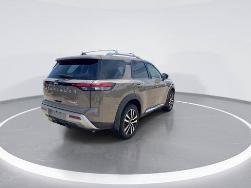 Certified 2025 Nissan Pathfinder Platinum w/ Cargo Package AWD/4WD image 8