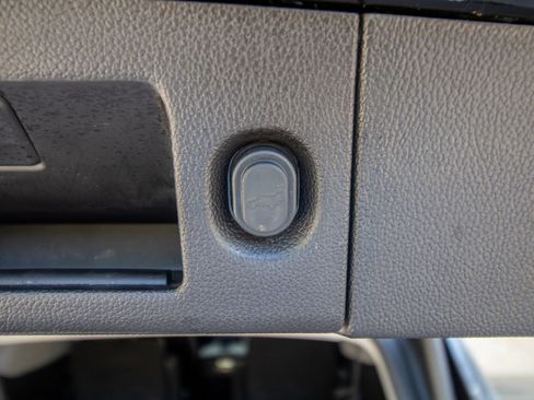 Used 2017 Chevrolet Suburban Premier image 54