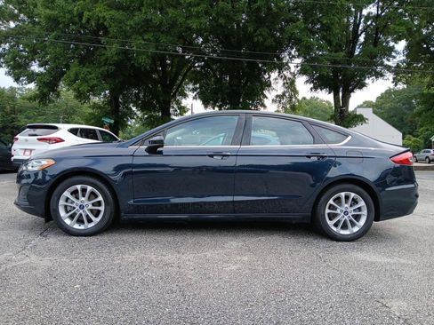 Used 2020 Ford Fusion SE FWD image 1