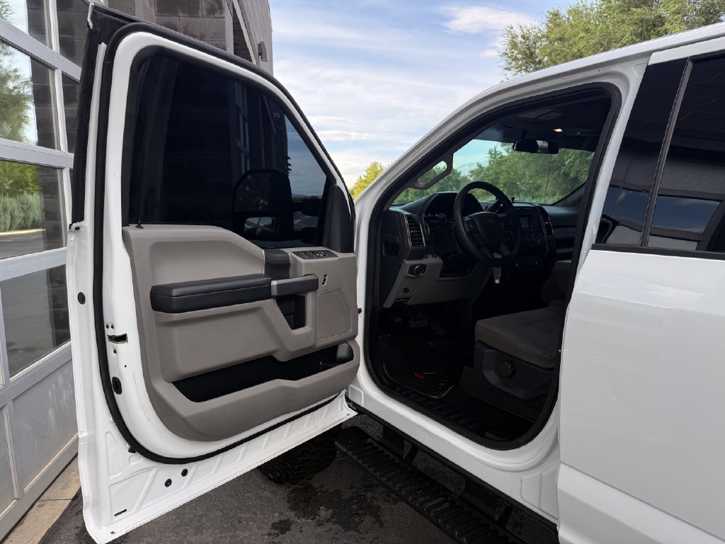 Used 2019 Ford F250 XLT w/ FX4 Off-Road Package AWD/4WD image 18
