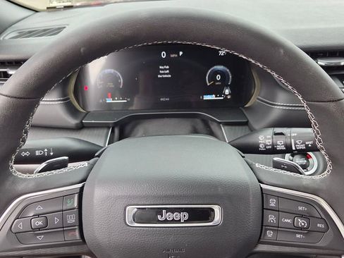 New 2024 Jeep Grand Cherokee L Altitude RWD image 24