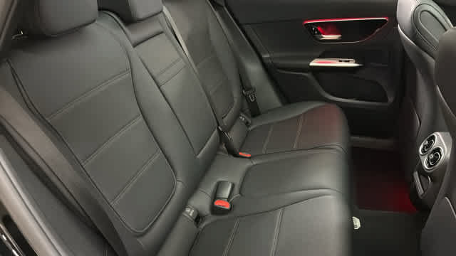 Certified 2026 Mercedes-Benz GLC 300 4MATIC image 32