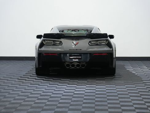 Used 2015 Chevrolet Corvette Z06 w/ 3LZ Preferred Equipment Group image 7