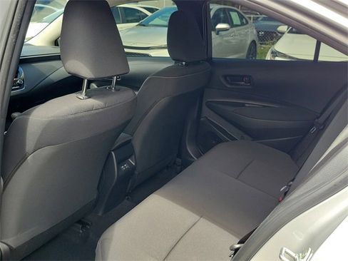 Used 2025 Toyota Corolla LE image 6