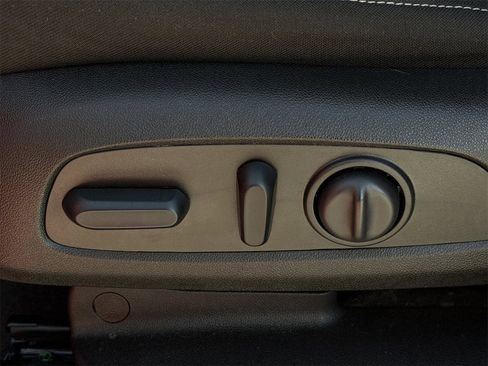 Certified 2023 Chevrolet Blazer LT w/ Convenience Package image 26