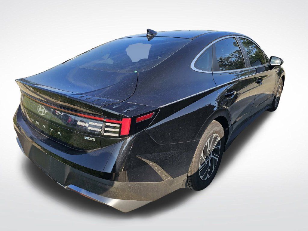 Certified 2026 Hyundai Sonata Blue FWD image 16