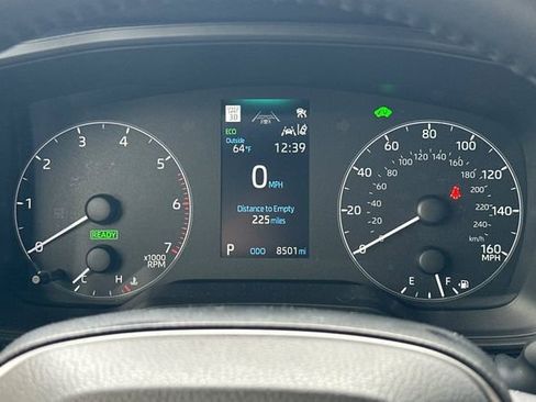 Certified 2025 Toyota Corolla SE image 32