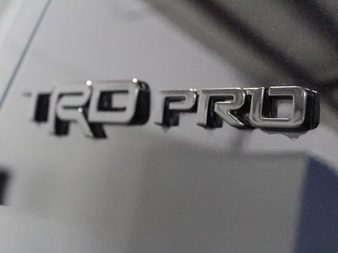 Used 2018 Toyota 4Runner TRD Pro AWD/4WD image 21