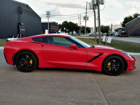 Used 2015 Chevrolet Corvette Stingray Coupe w/ 2LT Preferred Equipment Group image 5