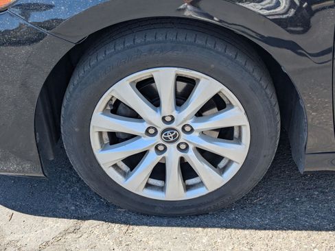Used 2019 Toyota Camry LE FWD image 14