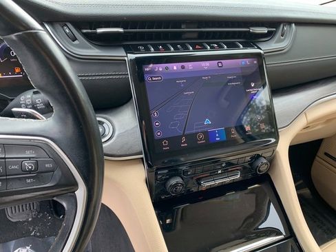 Certified 2021 Jeep Grand Cherokee L Limited image 23