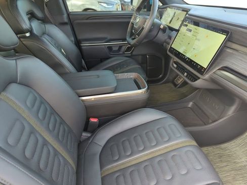 Used 2023 Rivian R1T Adventure image 17