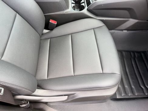 Used 2024 Chevrolet Colorado LT w/ LT Convenience Package III RWD image 16