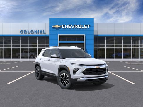 New 2026 Chevrolet TrailBlazer LT w/ Convenience Package AWD/4WD image 1