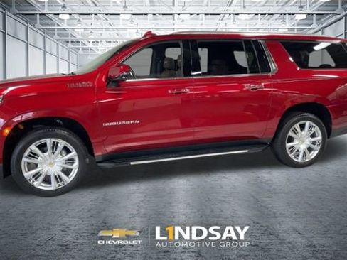 Used 2024 Chevrolet Suburban High Country w/ Advanced Technology Package image 6