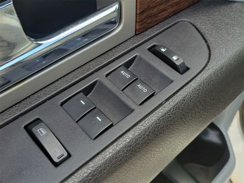 Used 2013 Ford F150 Lariat w/ Luxury Equipment Group image 18