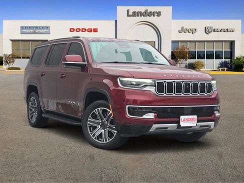 Used 2022 Jeep Wagoneer Series III w/ Convenience Group I AWD/4WD image 1