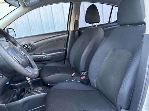 Used 2013 Nissan Versa SV image 12