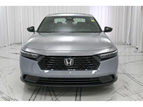 Used 2024 Honda Accord Sport image 3