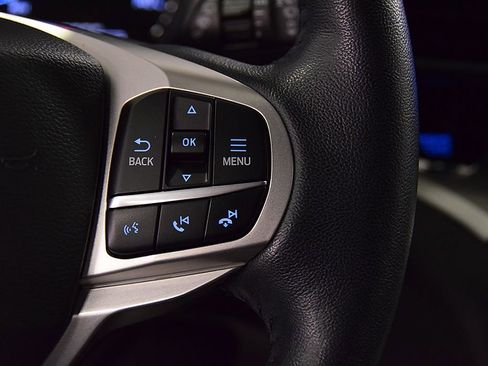 Used 2022 Ford Explorer XLT w/ Equipment Group 202A image 25