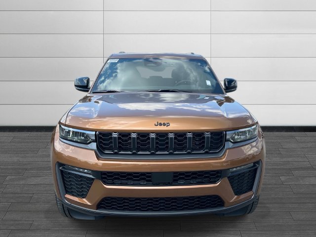 New 2027 Jeep Grand Cherokee Limited AWD/4WD image 9
