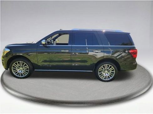 Used 2022 Ford Expedition Platinum image 18