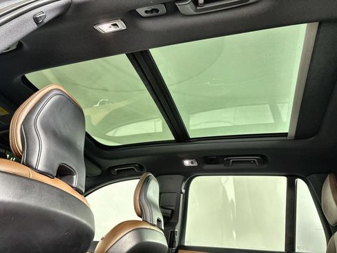 Used 2022 Volvo XC90 T6 Momentum w/ Protection Package Premier AWD/4WD image 16