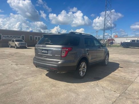 Used 2013 Ford Explorer XLT FWD image 5