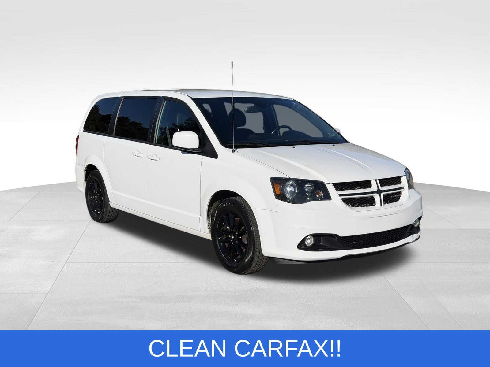 Used 2019 Dodge Grand Caravan GT FWD image 12