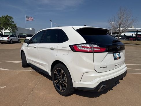 Used 2020 Ford Edge ST image 3