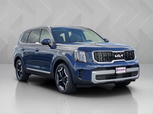 New 2025 Kia Telluride EX w/ EX Captain's Chair Package image 2