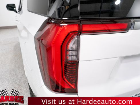 Used 2025 GMC Yukon AT4 w/ Premium Trailering Package image 9