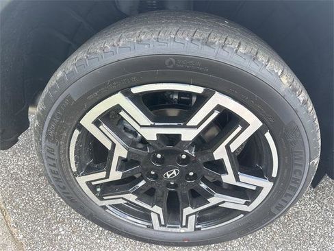 New 2025 Hyundai Santa Cruz Limited image 17