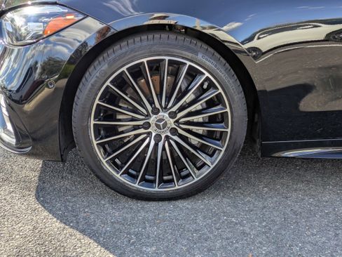 Used 2024 Mercedes-Benz C 300 Sedan image 4