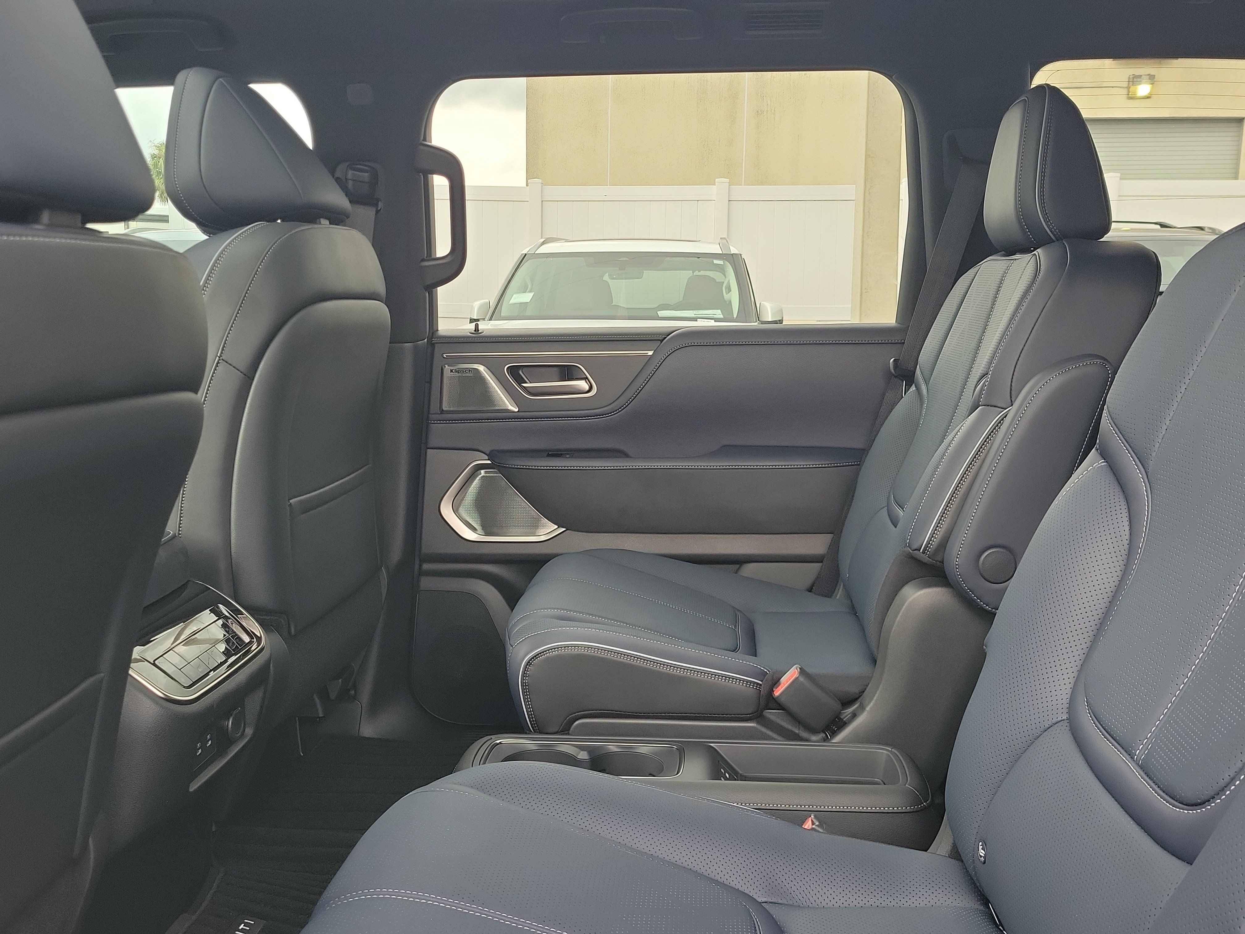 New 2026 INFINITI QX80 4WD image 23