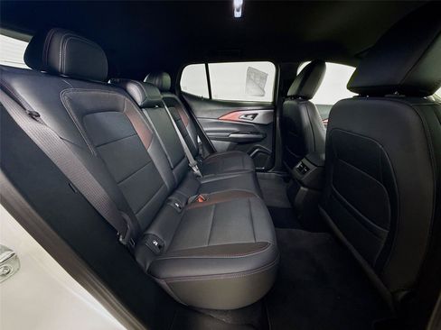 Used 2025 Chevrolet Equinox EV RS AWD/4WD image 27