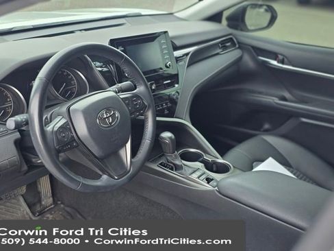 Used 2023 Toyota Camry SE image 15