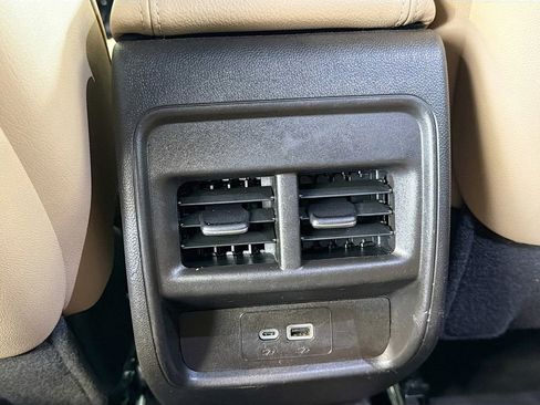 Used 2025 Cadillac XT4 Premium Luxury FWD image 26