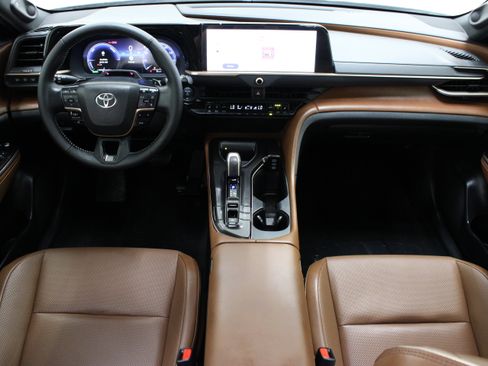 Certified 2025 Toyota Crown Signia w/ Advanced Technology Package AWD/4WD image 32
